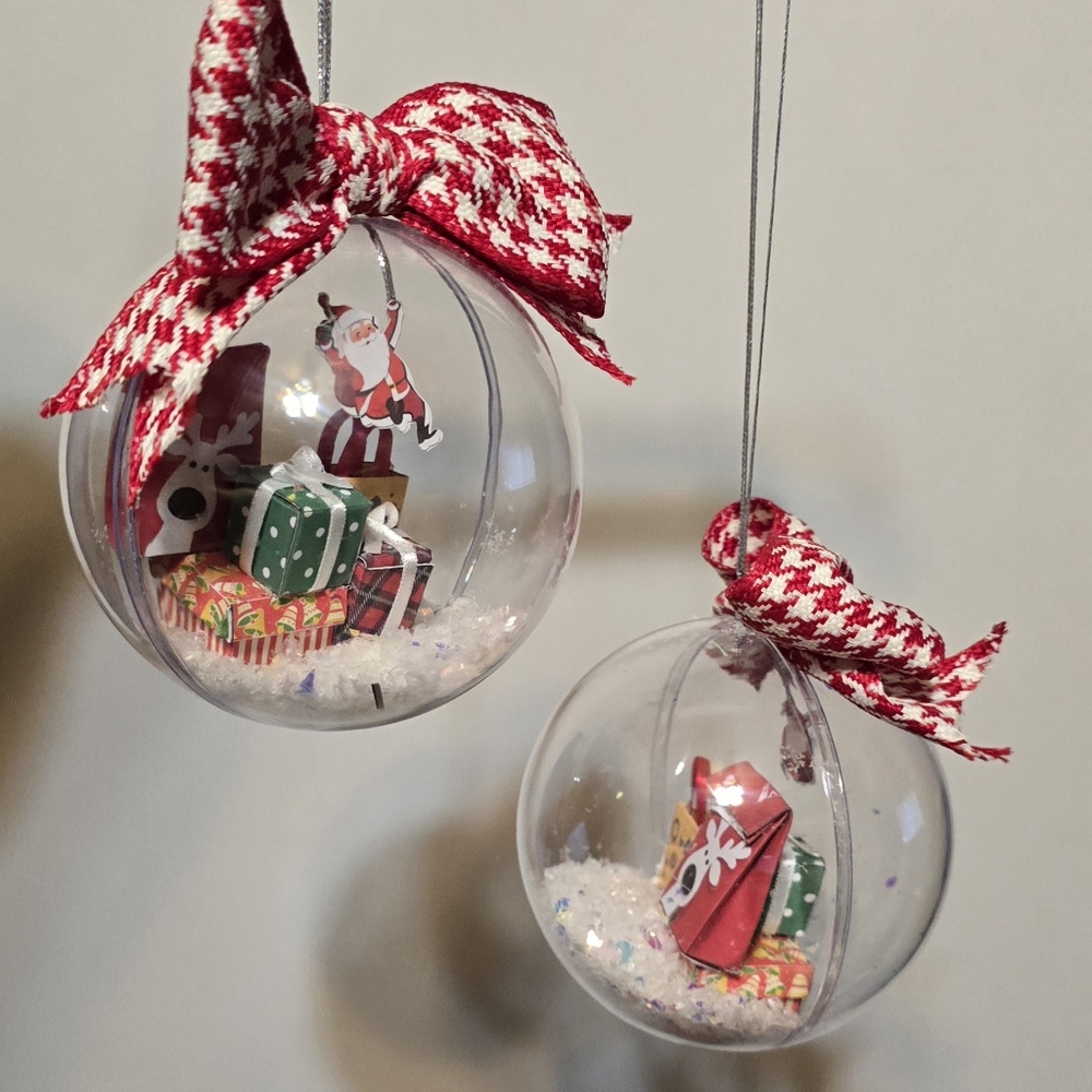 2 Festive Ornament Set With Santa And Gifts